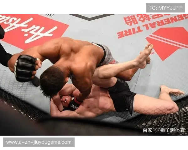 UFC铁山靠顶得对手动不了：制霸擂台的终极绝技
